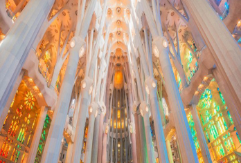 巴特罗之家含门票（不含讲解）+圣家堂含门票中文人工讲解一日游【圣家族大教堂中文讲解】