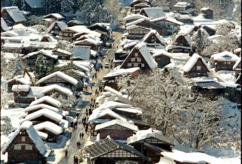 飞驒高山白川乡合掌村一日游-可选含展望台【漫步高山阵屋古街，可品尝正宗飞牛美食，体验当地酒文化】