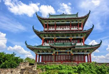 赣州魏家大院+福寿沟博物馆+灶儿巷+浮桥+宋潮不夜城+郁孤台【中文司机+10小时小团VIP服务】