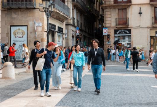 「巴塞罗那」哥特区徒步游：穿越两千年古城之旅【深入探索哥特区，了解巴塞罗那2000年历史演变】