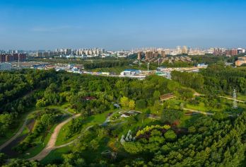 吉林省自然博物馆+吉林省东北虎园+长春市百花园一日游【亲子休闲|专车接送|行程可调|可定制行程】