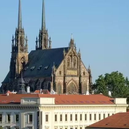 漫步布尔诺的10小时：教堂钟声里藏着的历史【布拉格往返】