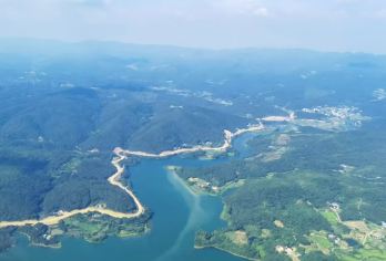 湖北荆门漳河机场固定翼飞行观光【空中看漳河水库+赏荆门风光】【经验丰富老机长，价格透明，服务用心贴心放心】