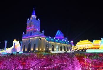 净月潭滑雪场+长影世纪城+天定山旅游度假小镇/一日游【全程中文司导，包车10小时VIP服务】