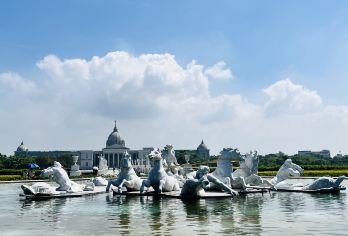 台南奇美博物馆+四草绿色隧道+安平古堡包车一日游【台南包车一日游，行程随你排，想去哪就去哪。】