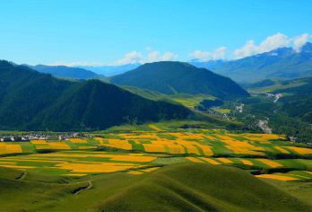 卓尔山+祁连草原+原子城爆轰基地一日游【赠骑马射箭藏服体验】【感受历史的浑厚，自然风光的美。】