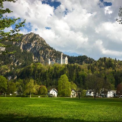 德国慕尼黑新天鹅堡高天鹅堡林德霍夫宫一日游中文专车贴心服务