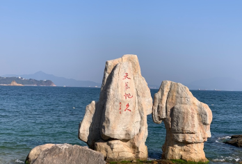 大梅沙+中英街+金色海岸游艇【可升上门接+6人小团】【[专属服务]可加费升级1单1团或2-6人小团，市区可上门接，行程不早起，不赶路，睡到自然醒，行程宽松】