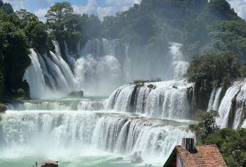 南宁+德天跨国瀑布一日游【含接驳车+充足时间】【[缤纷景点][5A德天跨国瀑布]+“花千骨”取景地[明仕田园]全景体验，领略德天中越边境异域特色风情】