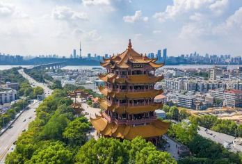 黄鹤楼+长江大桥+轮渡+江汉关半日游【网红打卡 、本土导游，好评无数。】