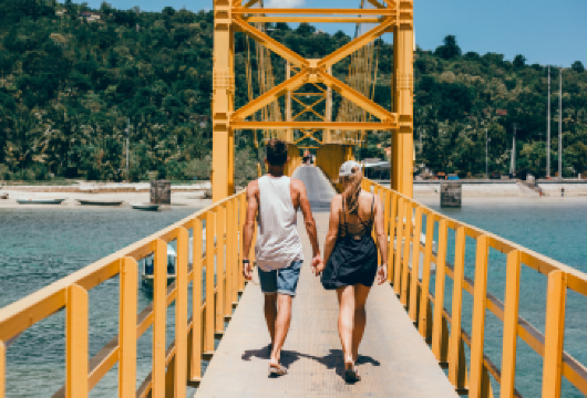 水上运动与蓝梦岛之旅 - 天堂套餐【享受水上运动和努沙兰彭坎岛的欢乐之旅。包含海底漫步、浮潜、独木舟、香蕉船、甜甜圈船和摩托艇活动，还有放松休闲的时光。 蓝梦岛之旅：黄桥、恶魔的眼泪与梦幻海滩。 将水上运动与努沙兰彭岸岛之旅相结合，体验冒险与放松的完美融合。尽情享受海底漫步、浮潜、独木舟、香蕉船、甜甜圈船和水上摩托的乐趣。】