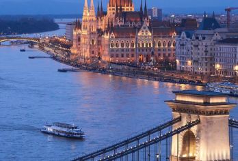 中国 浦东机场+东方明珠  可定制行程可选择英文服务【专车接送】