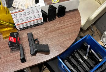 航空小镇+绿马射击场一日游-精品小团+模拟飞行员全真舱AI【精品小团+深度讲解+模拟飞行员全真舱AI体验】