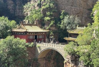 河北石家庄苍岩山+龙泉古镇·戏剧幻城包车一日游可英文服务【可提供英文及小语种导游服务-往返接送-可选导游-可代订门票】