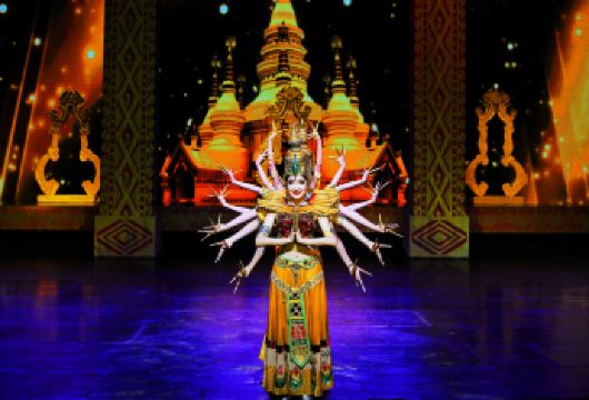 《金孔雀之夜·勐巴拉娜西》含晚餐自助餐+水灯祈福+篝火狂欢【世界歌舞看中国】