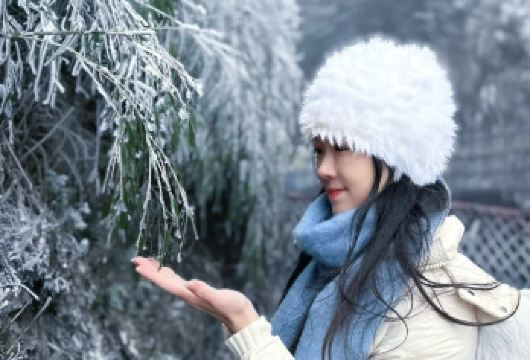 郴州·莽山五指峰雾凇+冰雪私家包车自由行纯玩一日游【[缤纷体验]登莽山绝壁，踏云栈仙径，探幽谷奇石，揽三省风光。】