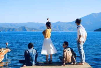 丽江泸沽湖一日游【贵！但是真纯玩！+女神湾360环湖+猪槽船【[打卡女神湾]行程全程无自费，不进店不进摩梭家访，保证真！纯玩！360度环湖，涵盖泸沽湖主要景点!】