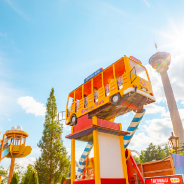 Särkänniemi游乐园+坦佩雷大教堂+间谍博物馆一日游