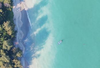 海南琼海南海博物馆+世界热带水果之窗一日活动可供英文服务【南海馆藏千年丝路浪，水果窗聚五洲奇珍，娘子军塑血色丰碑，琼海三卷写峥嵘。】