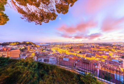 葡萄牙里斯本-辛特拉浪漫之旅【中文司机】一日游【参观雷加莱拉庄园，探索其神秘的花园、洞穴和启蒙之井】