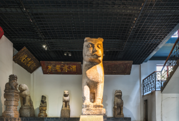 徐州龟山汉墓＋徐州汉文化景区＋宝莲寺包车游【徐州市内】【睡醒出发，说走就走的旅行，真正的无购物无隐形消费，包含用车、可加订专业导游，让您的旅途更精彩！】