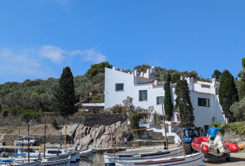 西班牙 巴塞罗那-达利三角一日游（可定制周边游）市区酒店接送【专属客服和本地中文司机，一家一团包车】