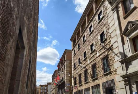 西班牙托莱多古城深度游【中世纪古城漫步+景点任选+中文包车】【专属私密，一家一团，尽享自在旅途。】