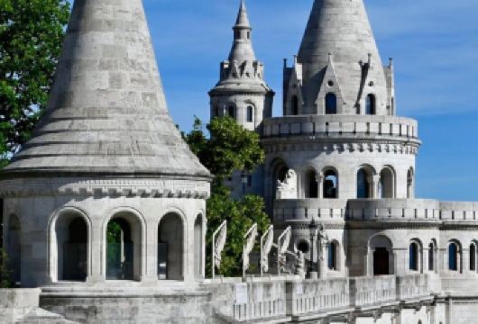 匈牙利布达佩斯多瑙河观光-赛切尼温泉浴场-布达城堡-包车私享【专业行程定制，精选热门景点，高效游玩不走回头路，贴心服务保障，轻松】