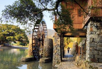 云水谣景区+云水谣古镇一日游【懒人团 人少晚出发赠登楼体验】【睡饱才出发，比常规大团多睡2小时】