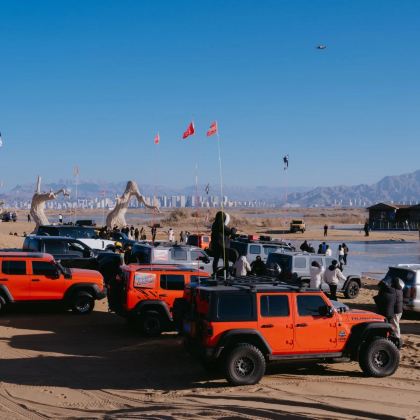 乌海一日游【含乌海湖越野车进沙门票 乌海湖拉僧庙远观甘德尔】