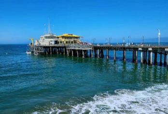 美国洛杉矶比利弗山+曼哈顿海滩一日游/行程可调-可定制多日游【精选热门景点，高效游玩不走回头路，深度了解文化内涵，贴心服务保障，轻松享受旅程，性价比超高的旅行。】