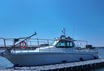 河北秦皇岛快艇包船出海海钓3小时【含鱼竿鱼饵+船长教学】【我们的船长拥有丰富的海钓经验，不仅为你提供全程指导，还会亲自教授你海钓技巧】