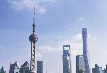 上海出发上海博物馆+南京路步行街+圆明园路+外滩包车一日游【文博深度打卡：探秘上海博物馆“天圆地方”建筑，饱览青铜、陶瓷等102万件文物瑰宝，触摸中华文脉。】