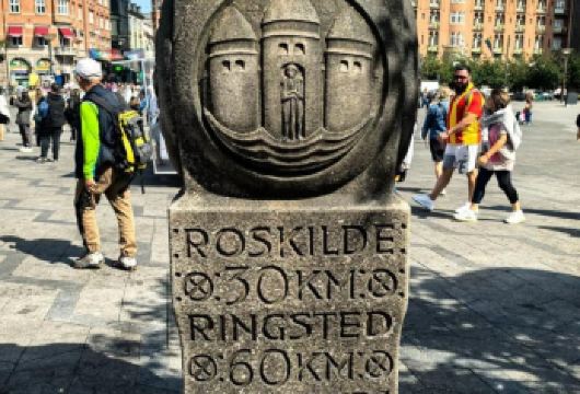 丹麦哥本哈根运河-丹麦皇家图书馆-罗森堡花园-包车-私享行【专属客服和本地中文司机，一家一团包车】