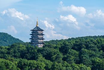 杭州出发：西湖+城隍阁+胡雪岩故居+小河直街一日游【私家团】【私家小团丨小众玩法丨纯玩无购丨独立包车丨行程可调丨随停随走丨时间自由丨上门接送】