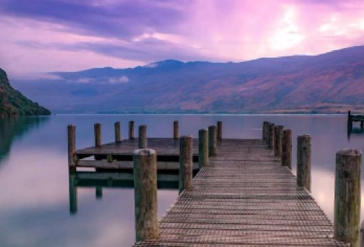 新西兰皇后镇米尔福德峡湾+金斯顿小镇【中文包车+12小时】【尊享一对一高端行程定制，豪华包车专属礼遇，专业旅行顾问24小时恭候垂询。】