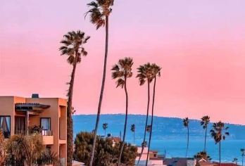 美国洛杉矶市政厅+比弗利山+圣塔莫尼卡海滩1日游【[绝色风光]一路饱览山海画卷！洛杉矶地标与海岸盛景无缝衔接！帧帧皆壁纸，随手拍都是大片质感！】