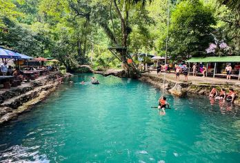 万荣一日游+南松河皮划艇+坦江溶洞+午餐+车辆接送+1人起订【坦江溶洞：可观光坦江溶洞、在旁边的坦江小蓝湖游泳】