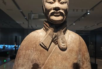 【15人小团】兵马俑+华清宫一日游英文团/长恨歌/唐乐宫夜宴【8-15 人专属成团，拒绝拥挤扎堆，导游能兼顾每一位游客，拍照、听讲更从容。】