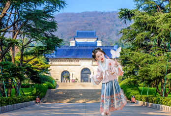 南京+中山陵景区+10人小团+含门票+2小时讲解【10人小团，出行更方便。】