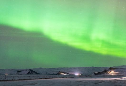 当地司机冰岛北极光包车探险体验看不到免费再看上门接送随时出发【北极光追寻之旅：与我们一起踏上兴奋的旅程，亲眼见证极光在冰岛荒野中的美丽舞动。】