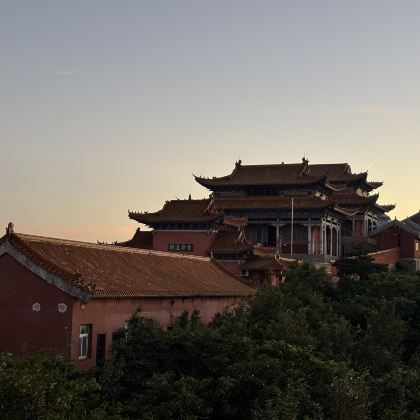 河南信阳灵山金鼎风景区+文新茶村+南湾湖一日游可英文服务