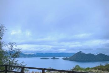 日本小樽/旭川/美瑛/富良野/洞爷湖/登别-札幌往返任选一日【专属客服和本地中文司机，一家一团包车】