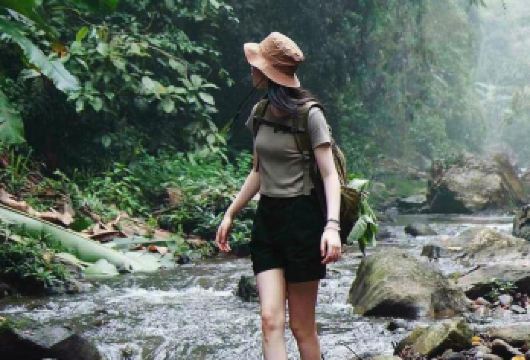 【溶洞探险·悬崖咖啡】勐远仙境小众秘境徒步一日游丨特色雨林餐【《野生厨房》同款，勐远仙境轻冒险，做一日“荒野探险家”，挑战雨林溯溪！ 探秘宝藏溶洞。】