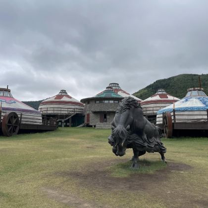 蒙古乌兰巴托札那巴札尔艺术博物馆+游牧民族文化度假村一日游