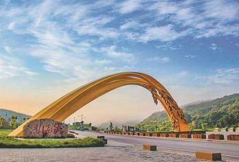 【散拼团】陕西延安南泥湾+黄河壶口瀑布景区+黄帝陵景区一日游【[专车接送]一天游览延安三大知名景区 陕北好江南、南泥湾，黄河第一瀑布、壶口瀑布和天下第一陵、黄帝陵】