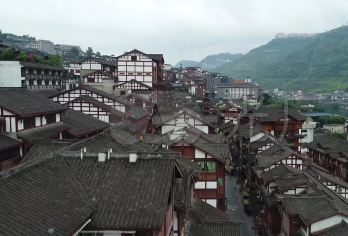 贵州茅台镇+遵义会议会址一日活动·红色圣地·酱香之旅车接车送【[精品小团]独立成团 +上门接送+专车直达 往返时间可自行灵活调整 安全舒适】