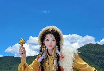 云南丽江+玉龙雪山【云 杉坪+蓝月谷+印象丽江】【[舒心游玩]日照金山季-想观看您 下单备注，安排早出发团都能满足您 ！！！】