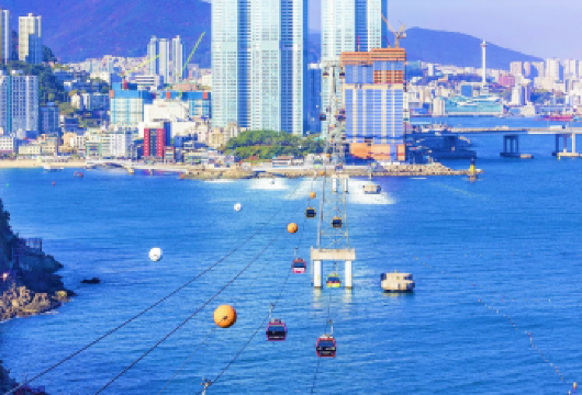 【釜山包车精华一日游】甘川文化村+松岛海上缆车+白浅滩文化村【沿着釜山美丽的海岸线，展开一趟长达4.8公里的旅程，享受全新视觉飨宴】