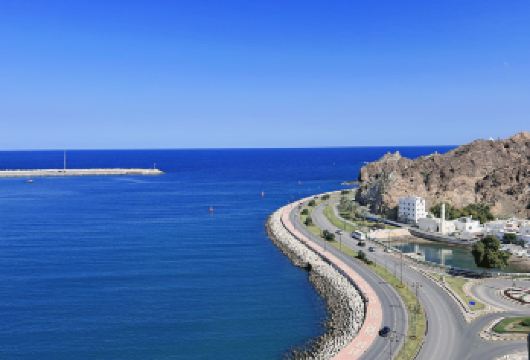 迪拜出发+阿曼海塞卜城堡+海塞卜追海豚一日游（当天往返）【葡萄牙要塞主体（17 世纪初建造）：锯齿状石墙 + 防御塔楼，军事防御体系完整，曾作要塞、司法中心与】